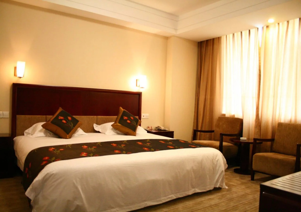 Tiantian Holiday Hotel