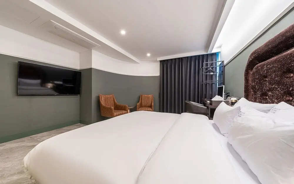 Namyangju Ninestone Hotel