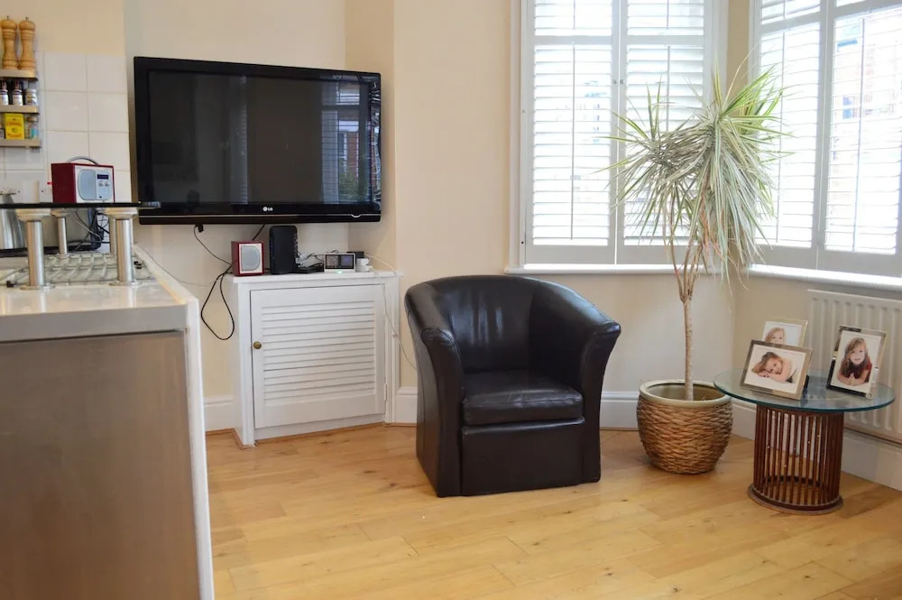 1 Bedroom Apartment in West Kensington