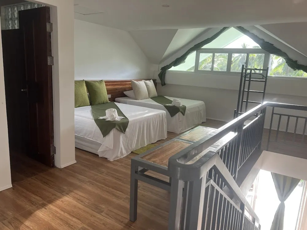 ROYAL SUITES - PORT BARTON