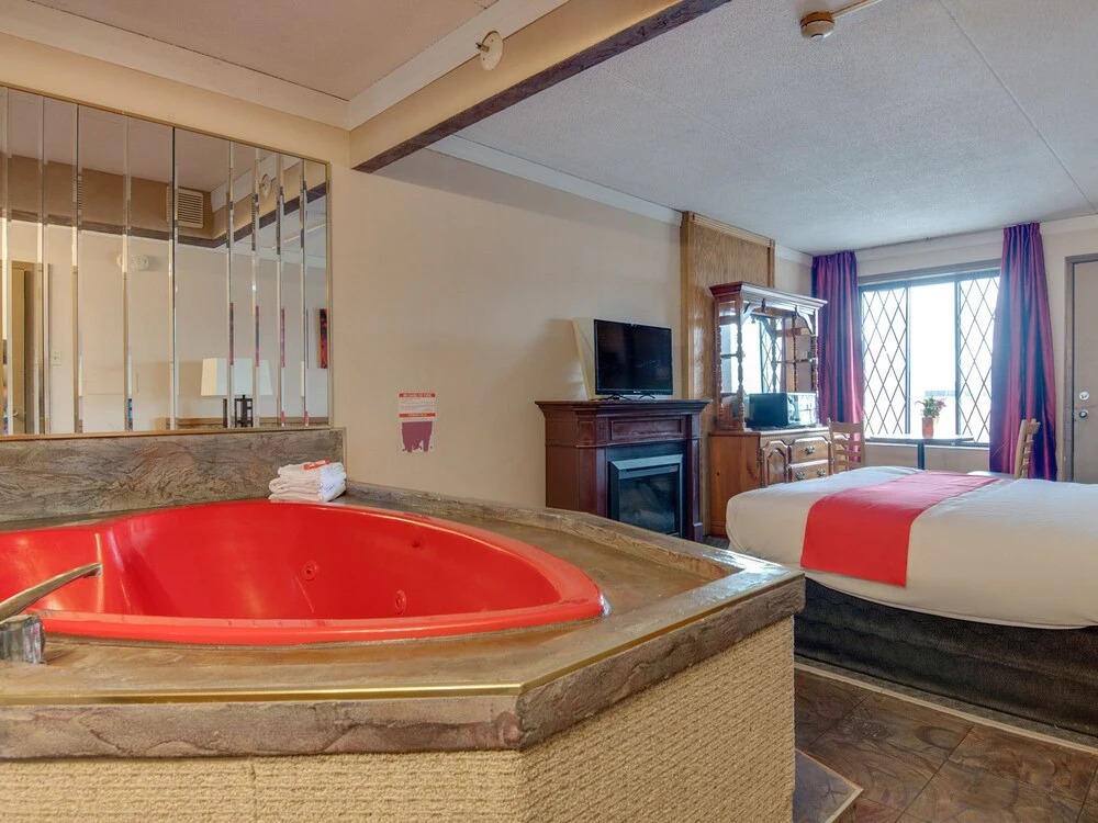 Falls Inn Near Casino Niagara By OYO