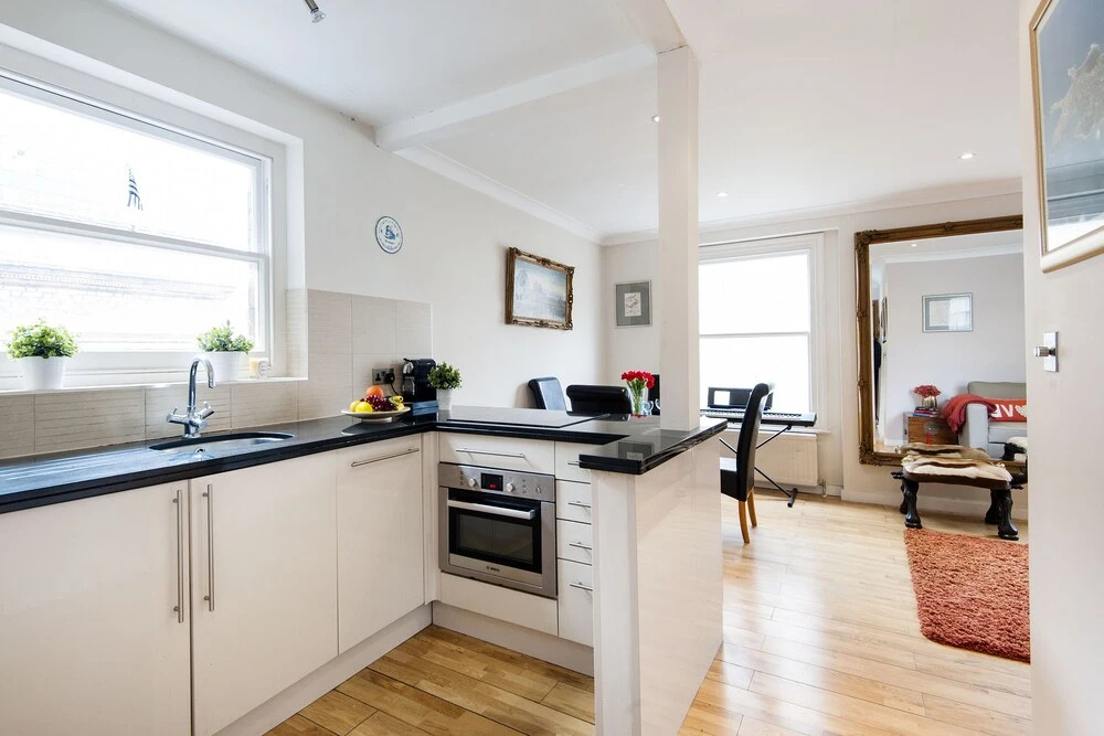 The South Kensington Courtfield Loft - ALR
