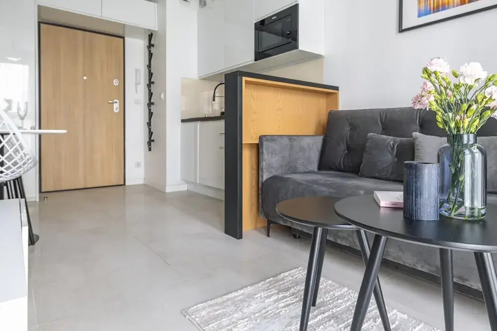 Aura 40 City Center & Free Parking by Downtown Apartments