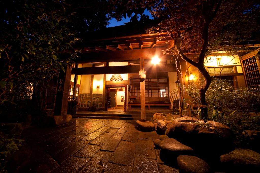 Hatago Kayausagi