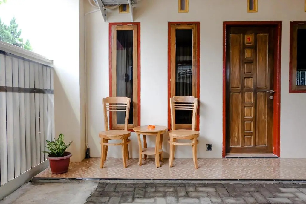 Hotel O D&a Guesthouse Syariah And Rent Car