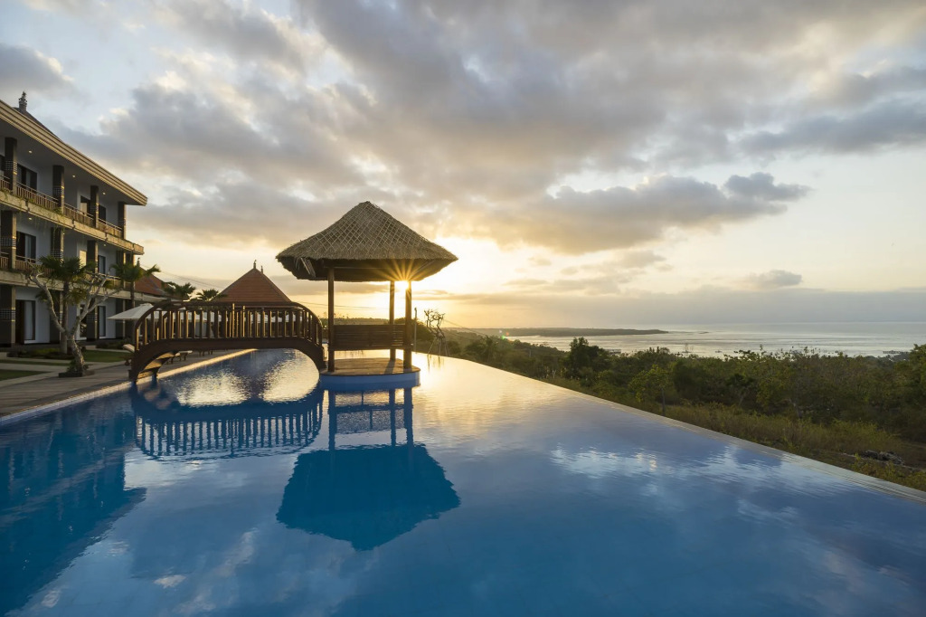 Semabu Hills Hotel Nusa Penida