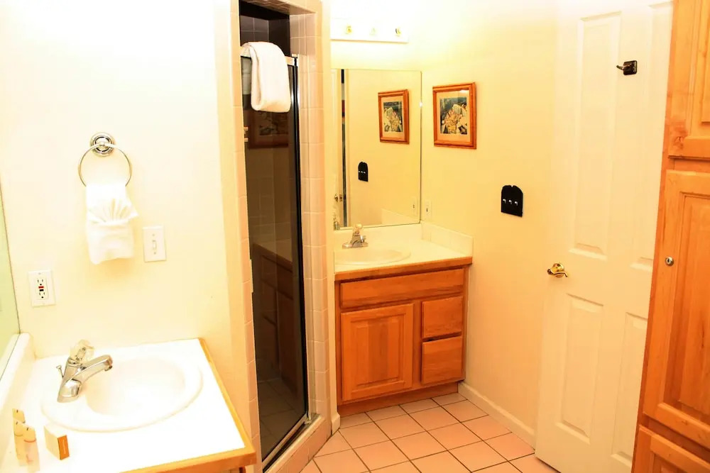 Pinecreek #I - 3 BR