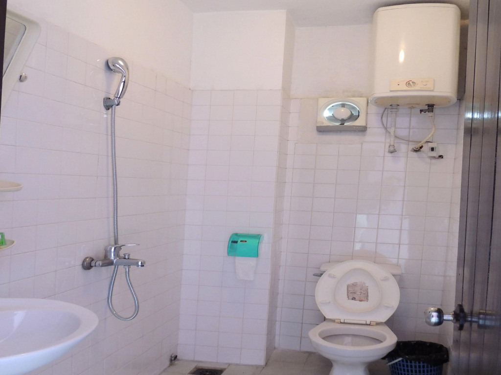 Ha Long Happy Hostel - Adults Only