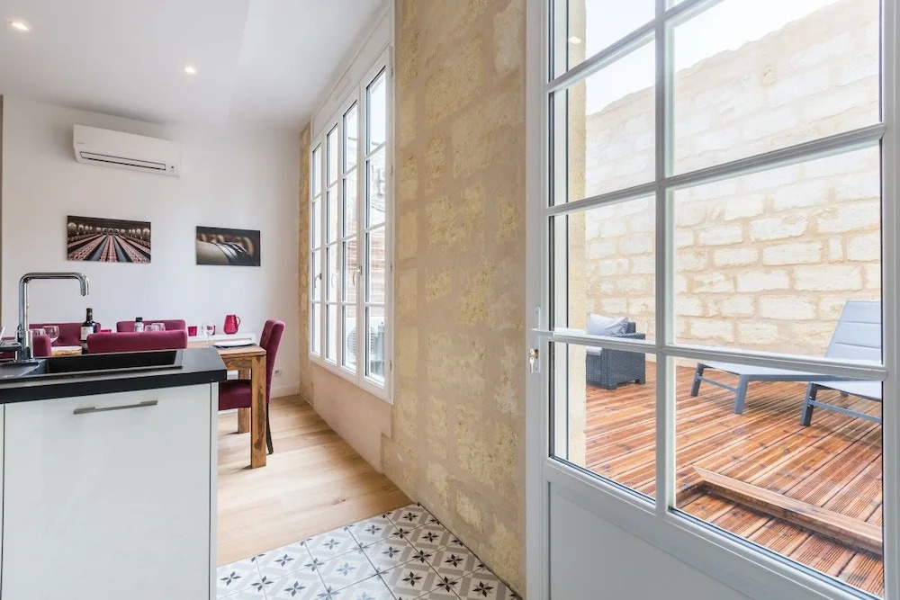Gorgeous Apartment and Terrace in the City Center