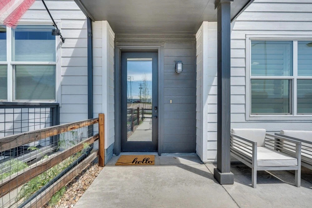 Sleek, Modern Denver Area Gem in Planned Community