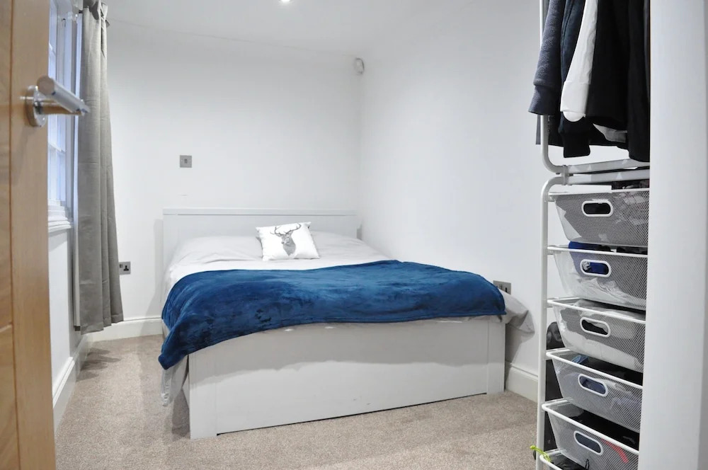 Stunning 3 Bedroom Bath