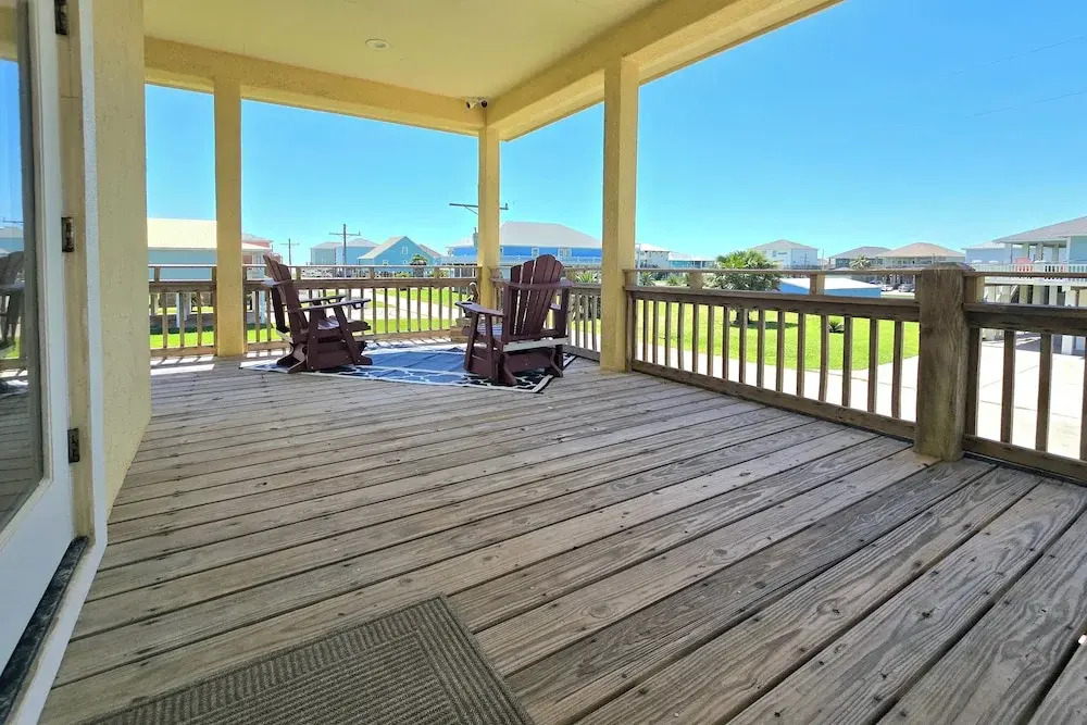 Dog-friendly Casa Sol House in Crystal Beach!