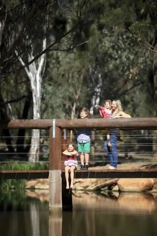 Billabong Camp, Taronga Western Plains Zoo