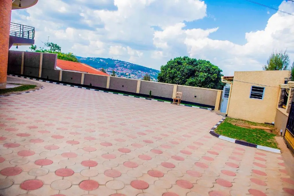 Apartment with Fantastic View of Kigali - Bedroom #1