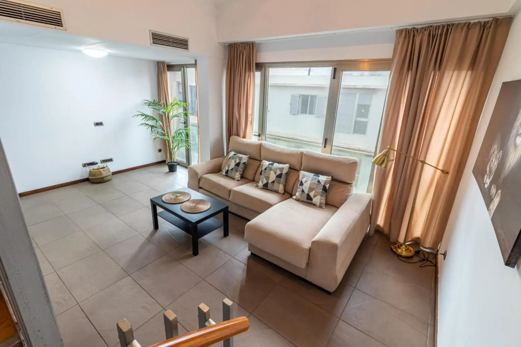 Flatguest Tabaiba II