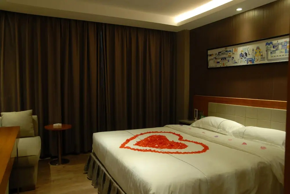 Insail Hotels (Gongbei Port Zhuhai)