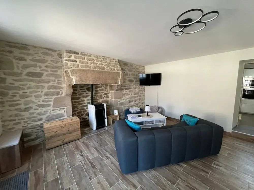 Guerlesquin Village House With Garden