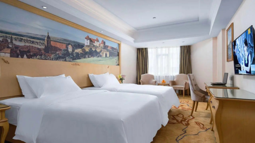 Vienna Hotel (Guangzhou railway station & Xiaobei subway station)