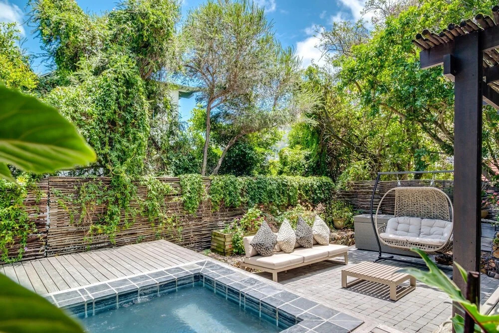 Compact Ground Floor Apartment With Private Garden and Pool 17 G Lower
