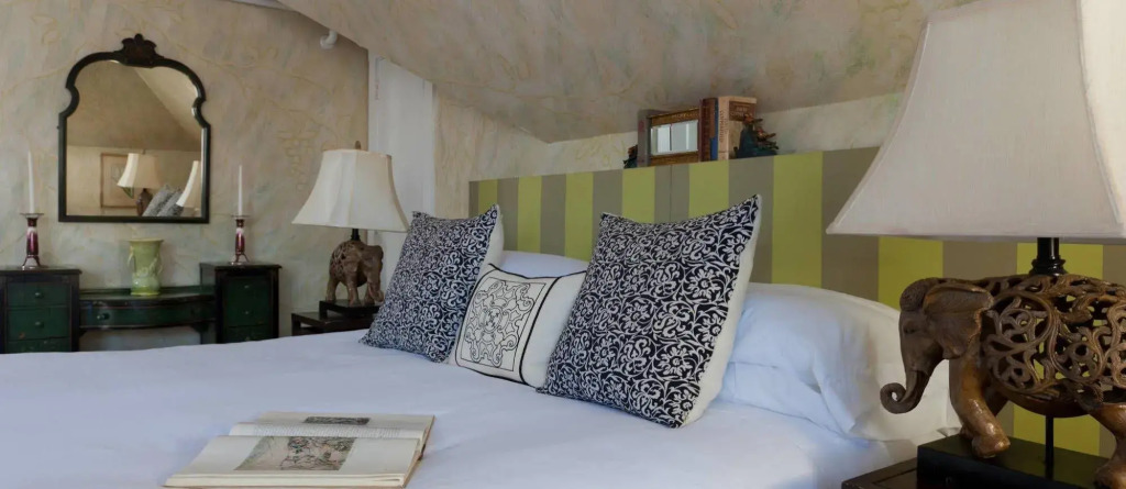 Pomegranate Inn
