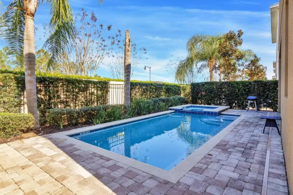 25% Off 8BR Villa wPrivate PoolSpaGame Movie Room