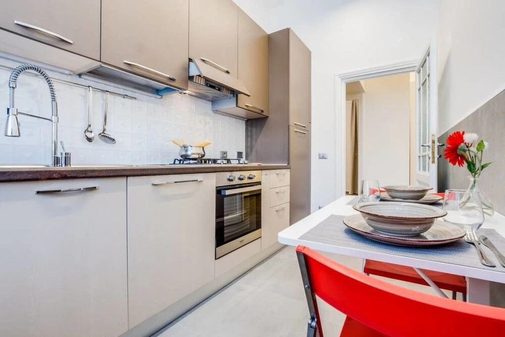 Nice and Colorful Flat Next to the Vatican