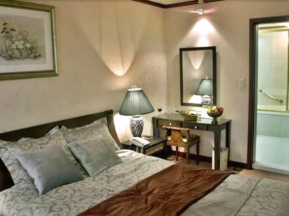Hotel Green World