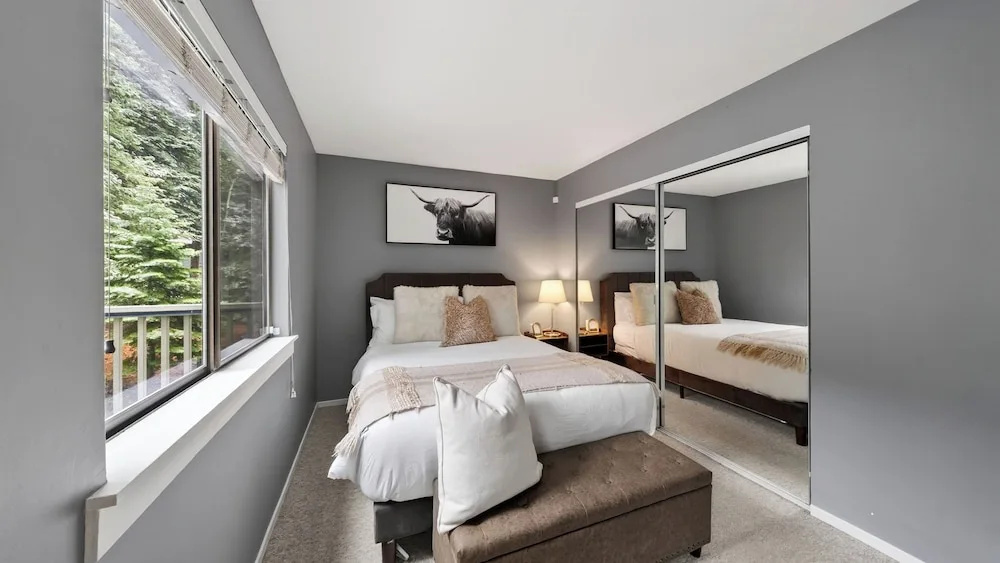 Incline Pines Retreat by Avantstay Private Hot Tub + Wraparound Deck + Views Near Dining and Shops