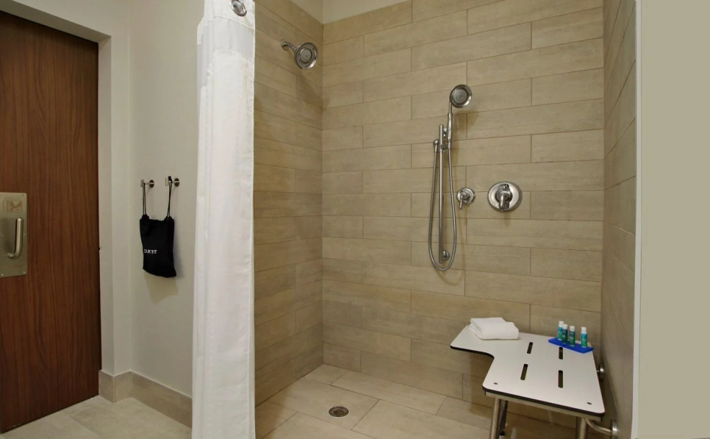Holiday Inn Express & Suites - Brookshire - Katy Freeway by IHG