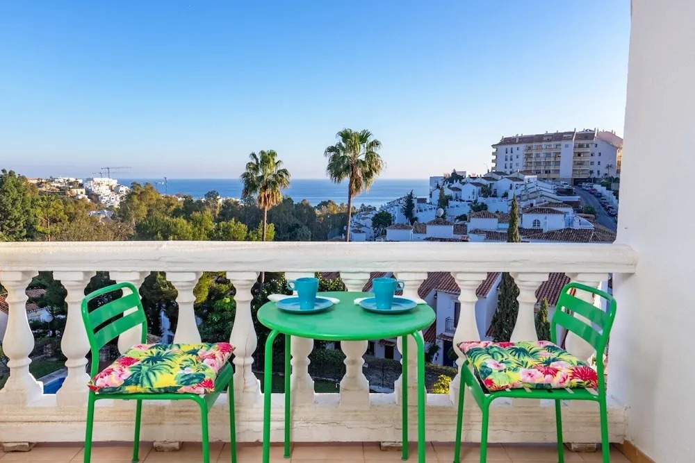 Townhouse with sea view in Torrequebrada