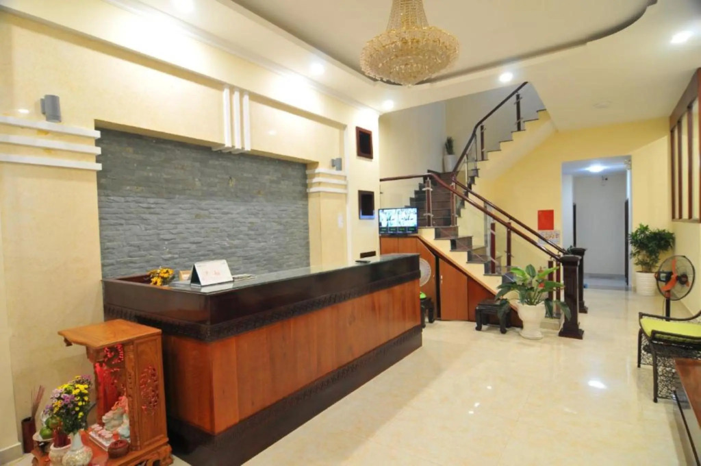 Chau Tran Hotel.