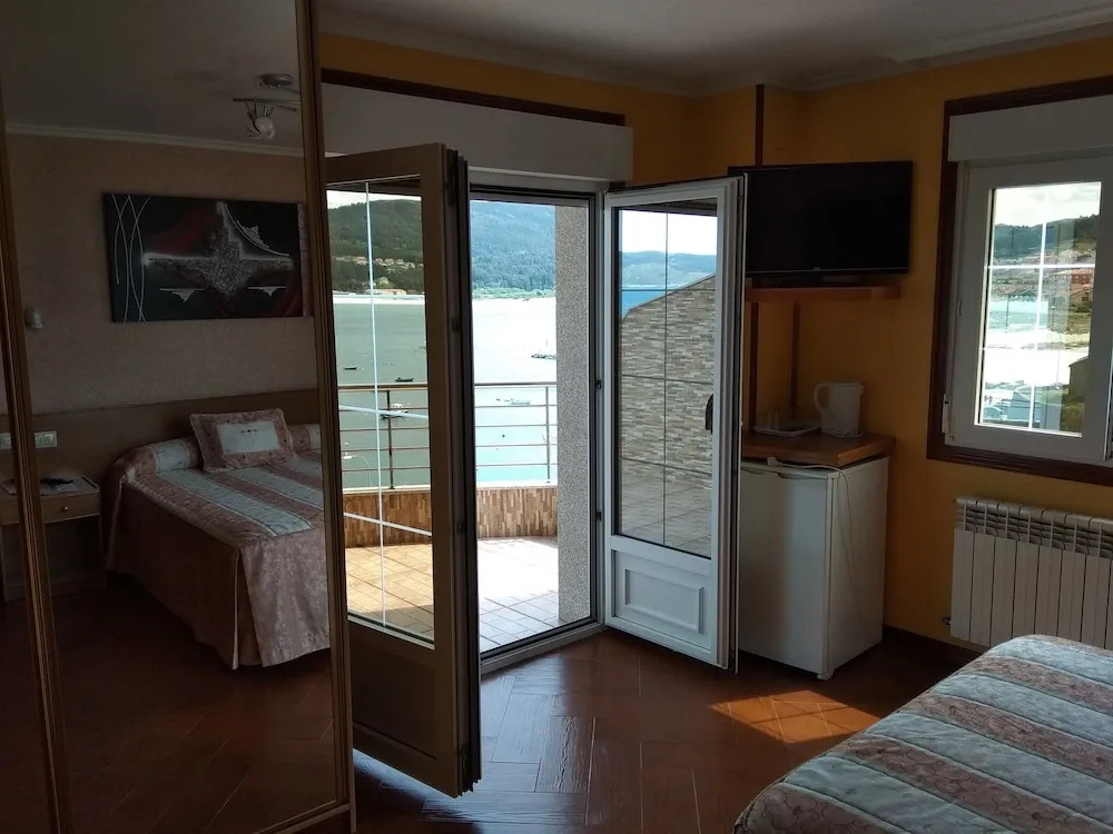 Hostal Residencia Bahía