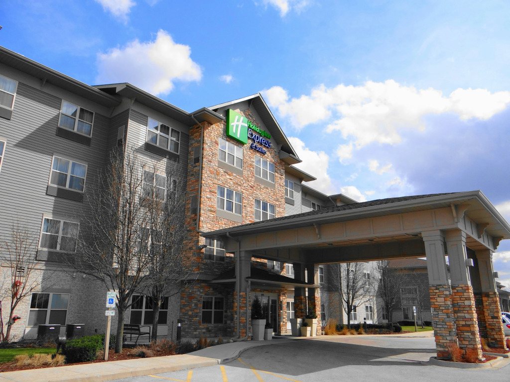 Holiday Inn Express Hotel & Suites Chicago West Roselle by IHG