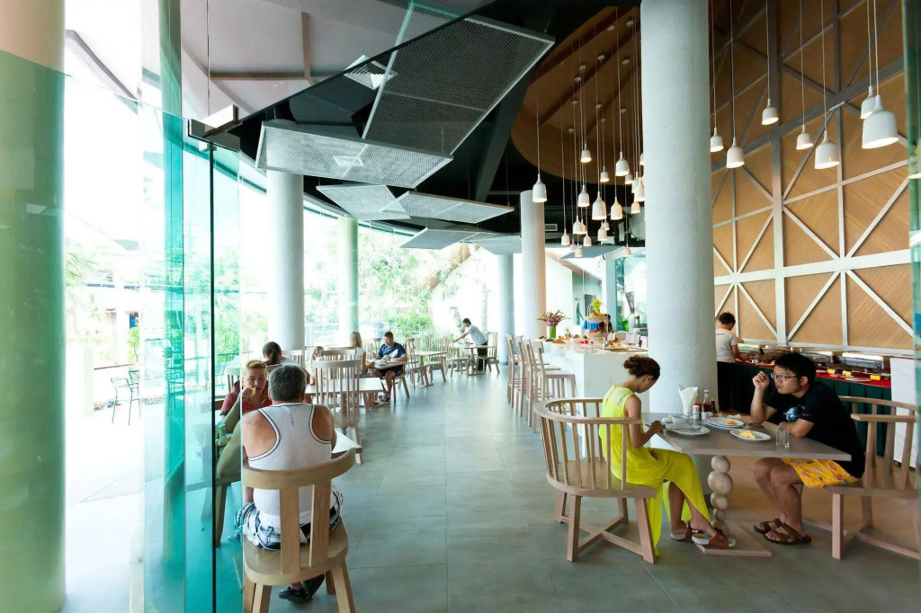 Ramaburin Resort Patong - Walking distance to the Beach