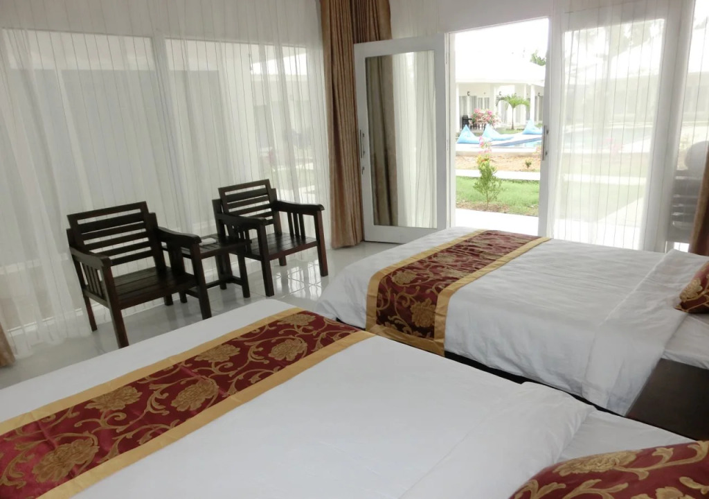 Lombok Holiday Hotel