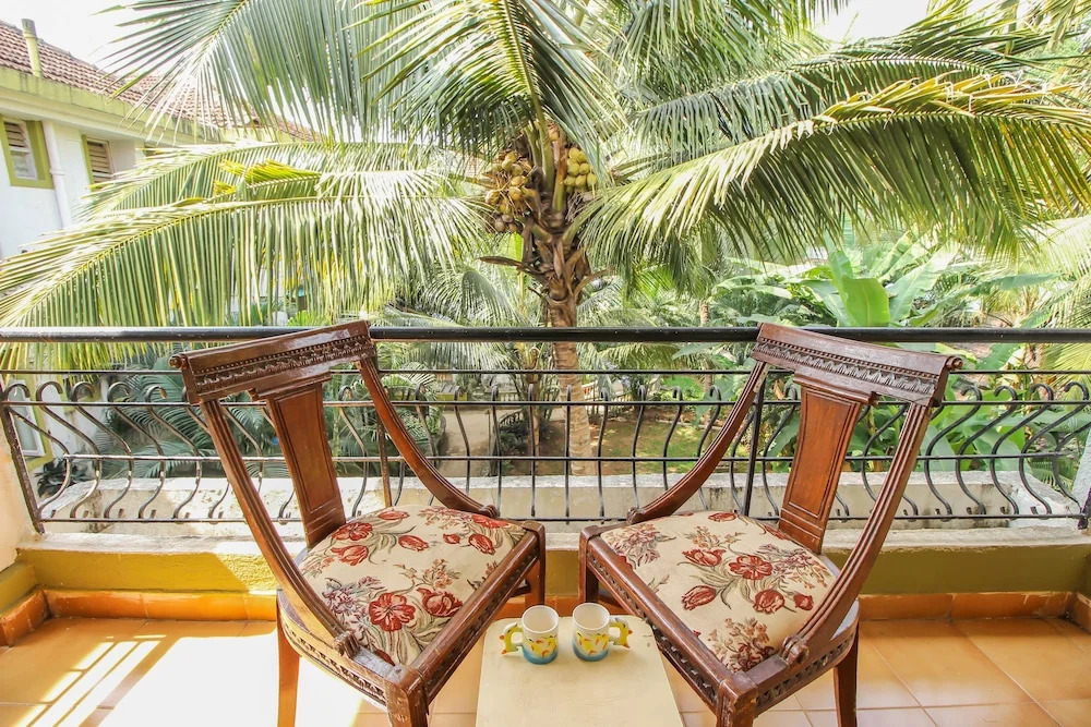 OYO 10495 Home Poolview 1BHK Candolim