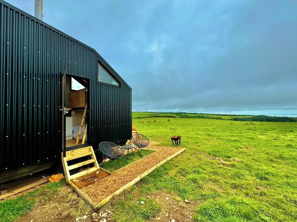 1 Bed Cabin - Sleeps 2 - Parking