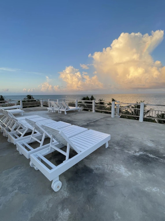 Caye Caulker Beach Hotel