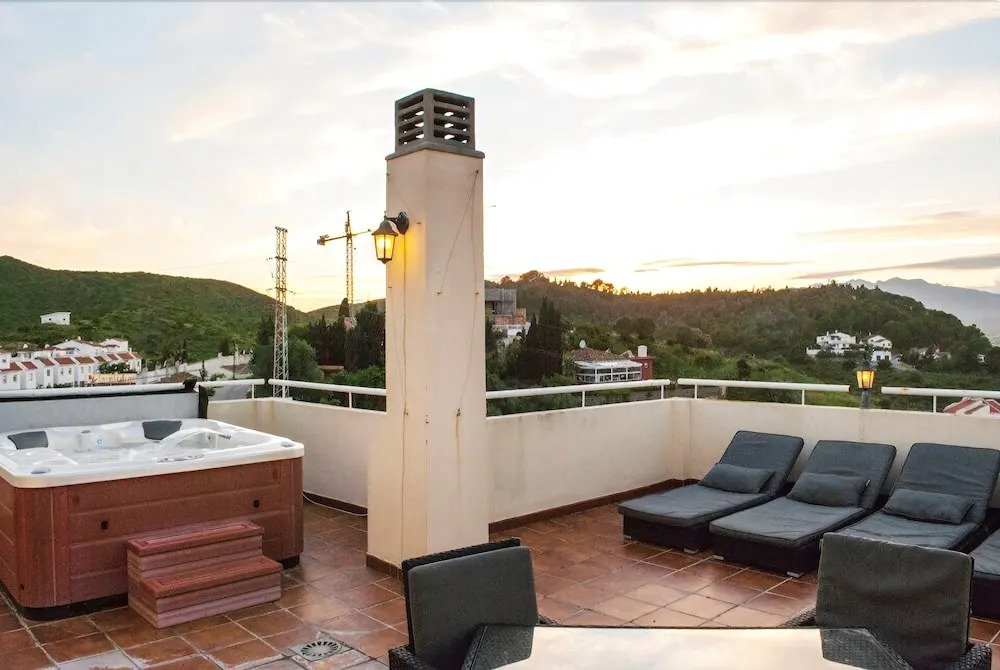 Grand Penthouse Ref 12