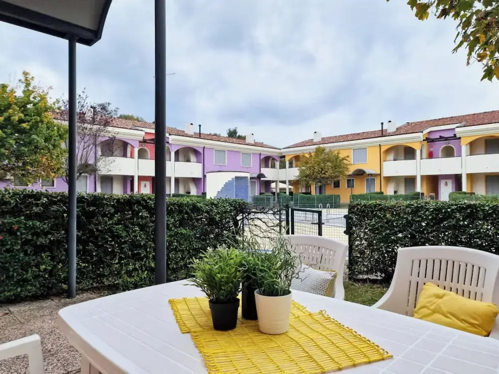 Lovely Holiday Home With Fenced Garden and Pool
