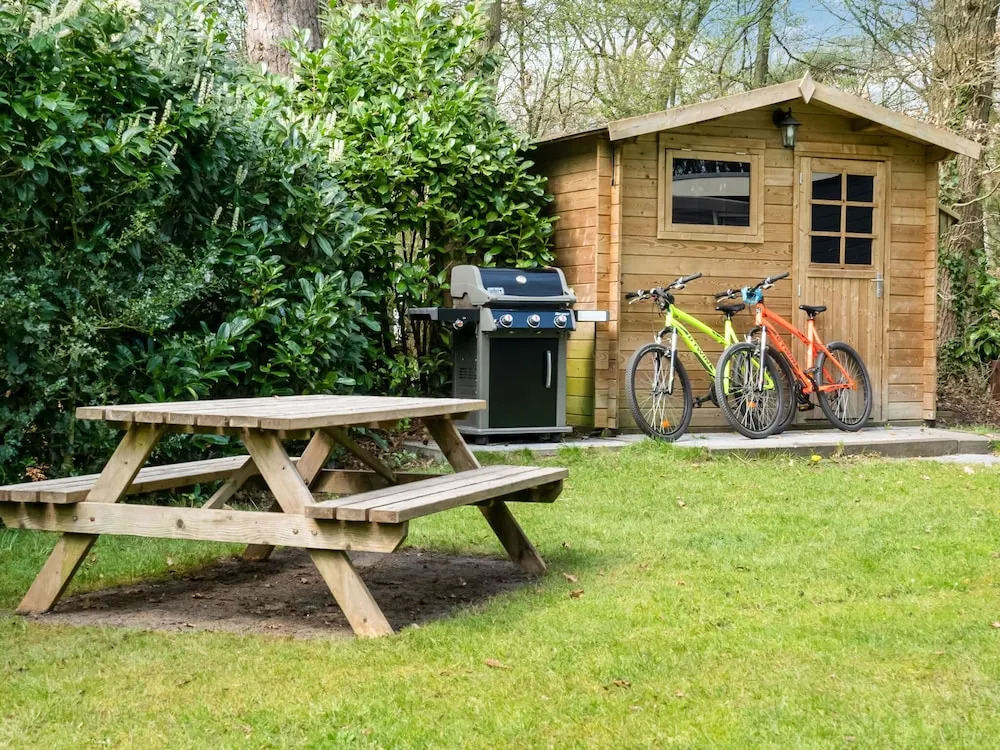 Secluded Bungalow in Laag-soeren With Garden