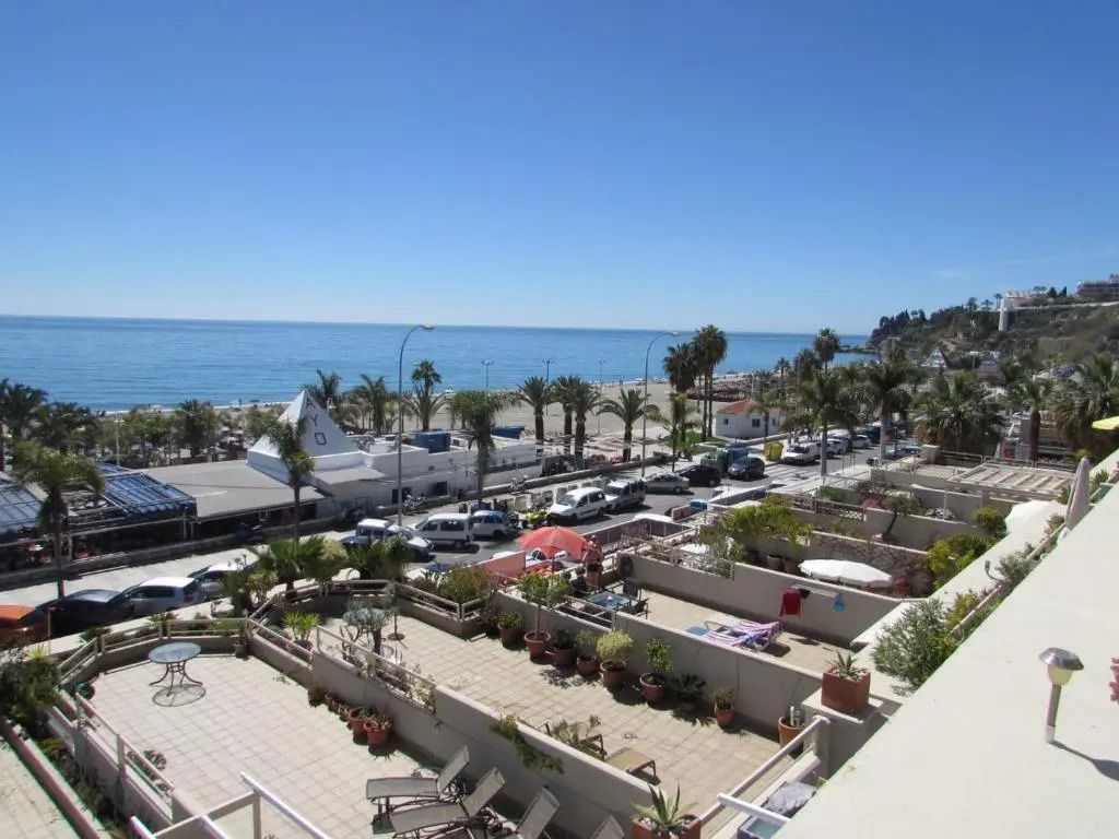 Nerja 1ª linea de Playa de Burriana , terraza grande al mar