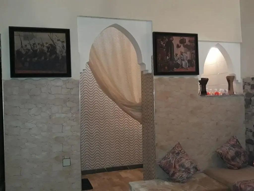 Full Moon Hostel