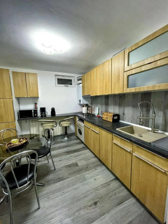 New apartment in luxury zone with garden,free parking