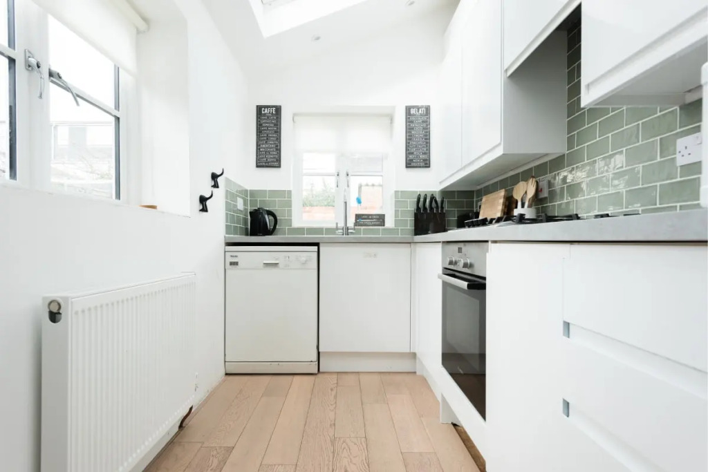The Old Tailor House - Large & Charming 4BDR Home in Jericho