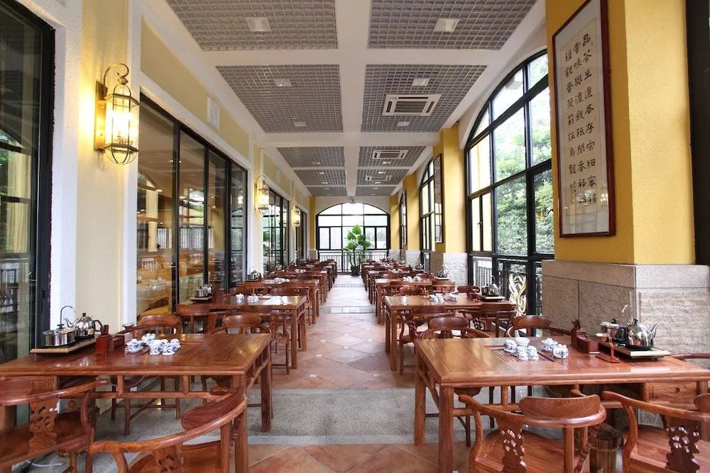 Foshan Green Lake Hot Spring Hotel