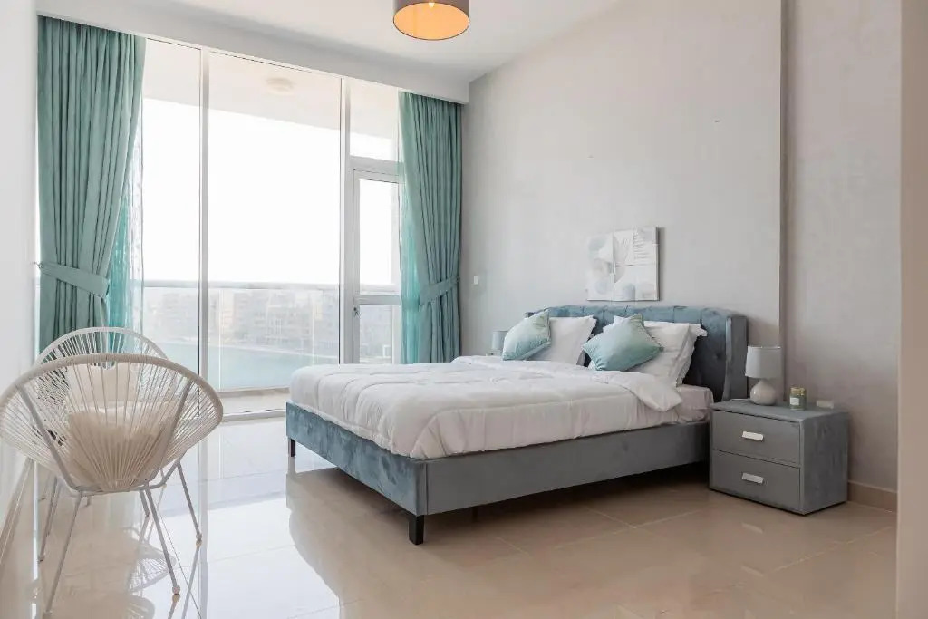 RH- Lovely 2 bedroom apartment, Lagoon View in Gateway Residences