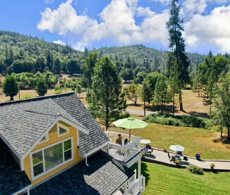 Blackberry Inn Yosemite