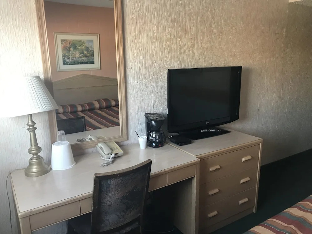Confederation Inn