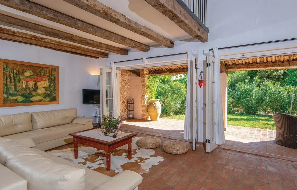 Amazing Home in Trstenik with Hot Tub, WiFi & 2 Bedrooms